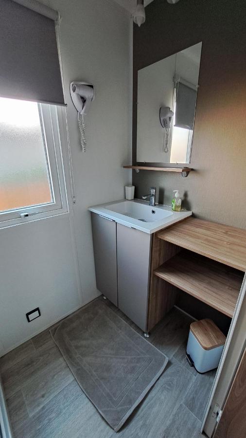 Mobile Home Climatise 3 Chambres A Narbonne Plage Exteriör bild