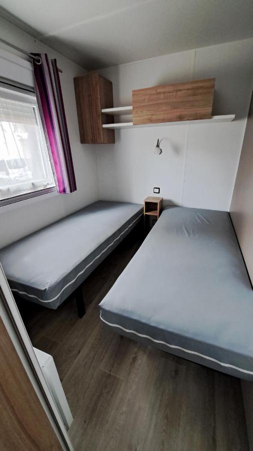 Mobile Home Climatise 3 Chambres A Narbonne Plage Exteriör bild