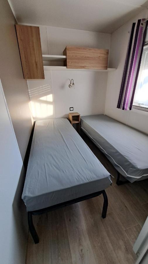 Mobile Home Climatise 3 Chambres A Narbonne Plage Exteriör bild